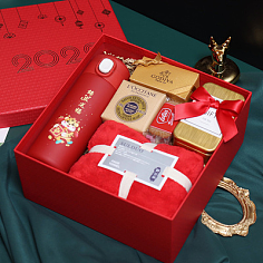 精选客户节年会礼品，传递感恩与祝福